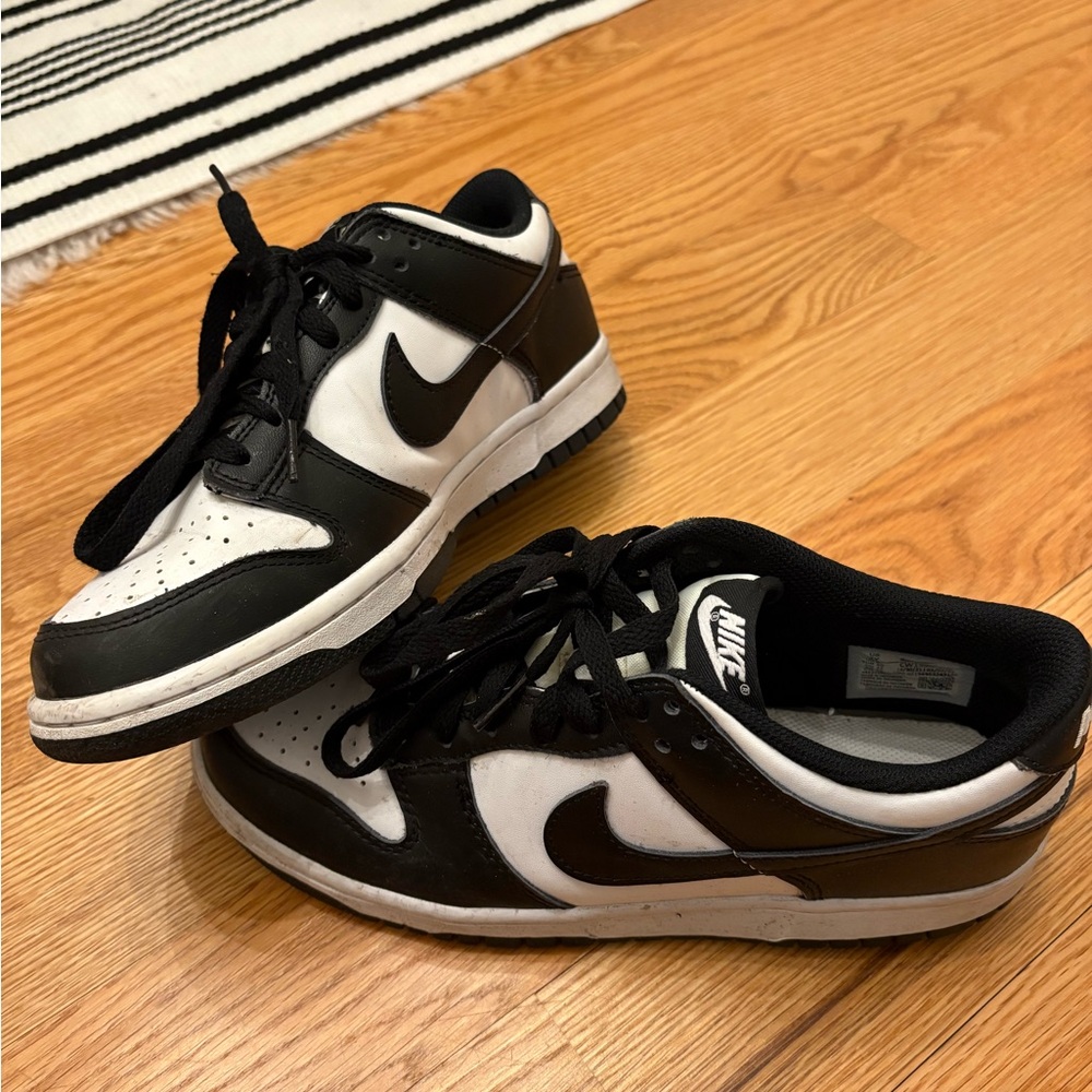 Nike Panda Dunks